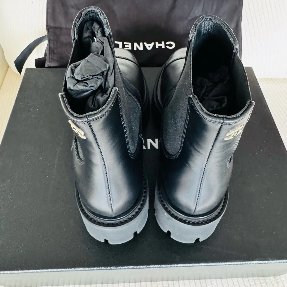 CHANEL Black Leather Chelsea Boots brand new in box with dust bags size 6